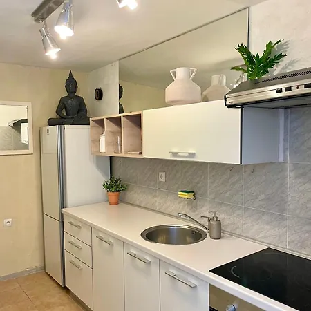 Kitty Apartment *